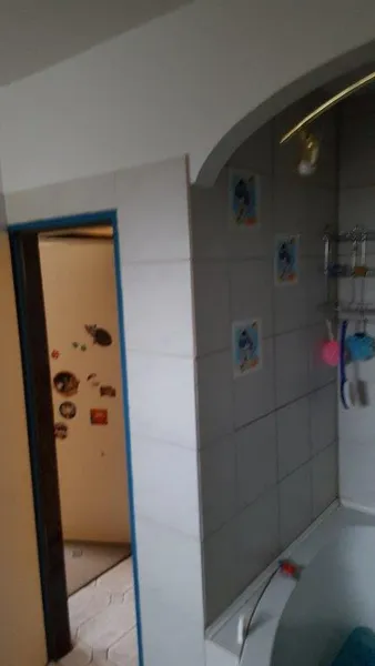 Viel Platz für den Alltag in dieser 4-Zimmer-Wohnung in Berlin — photo 1